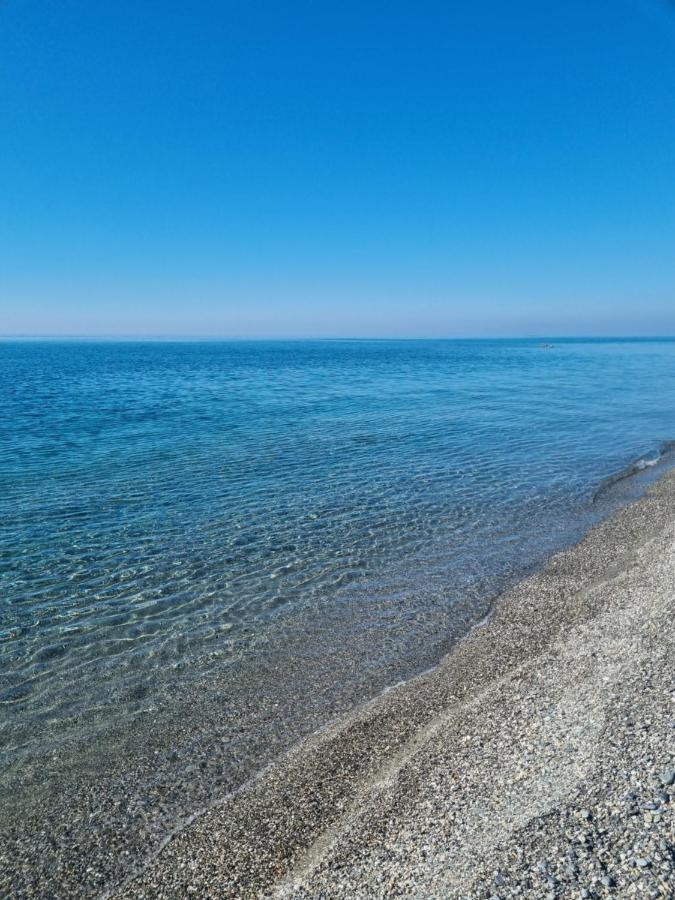 Vista Mare Su Tre Piani Con Giardino Villa Falerna Luaran gambar